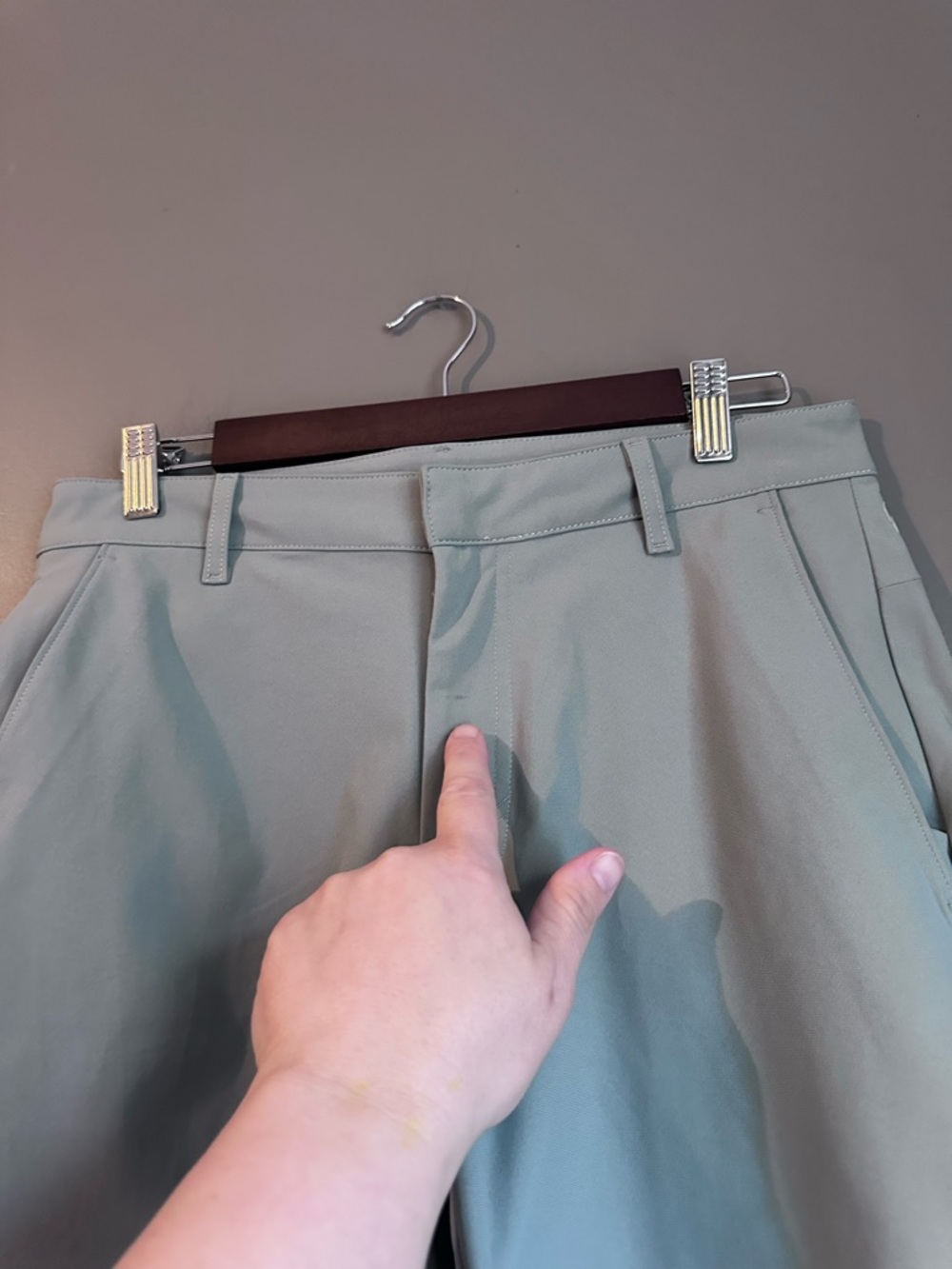 Fabletics Men’s Athletic Golf Shorts Sage Gray – XS/S (30 Waist) The Don Shorts - Picture 10 of 11